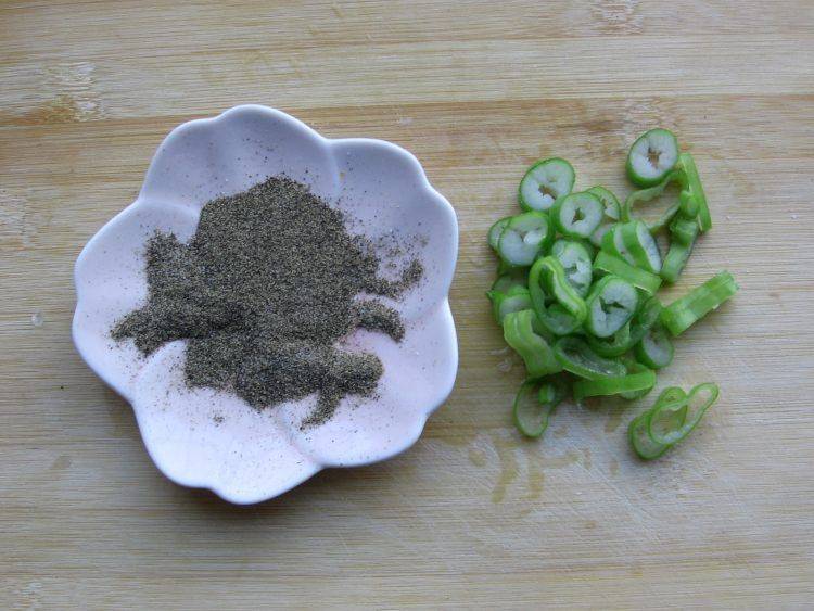 沙丁鱼怎么做好吃的视频(沙丁鱼怎么做好吃不油炸)