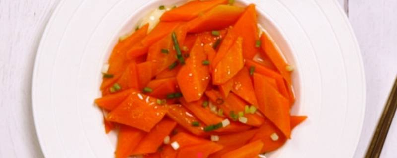 怎么炒红萝卜才好吃呢(如何炒红萝卜简单好吃)