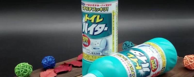 洁厕液怎么装在马桶水箱里(自制洁厕液放马桶水箱)