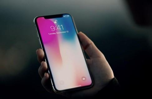 iphone快充只能充到80%(为什么iphone快充只能充到8就不动了)