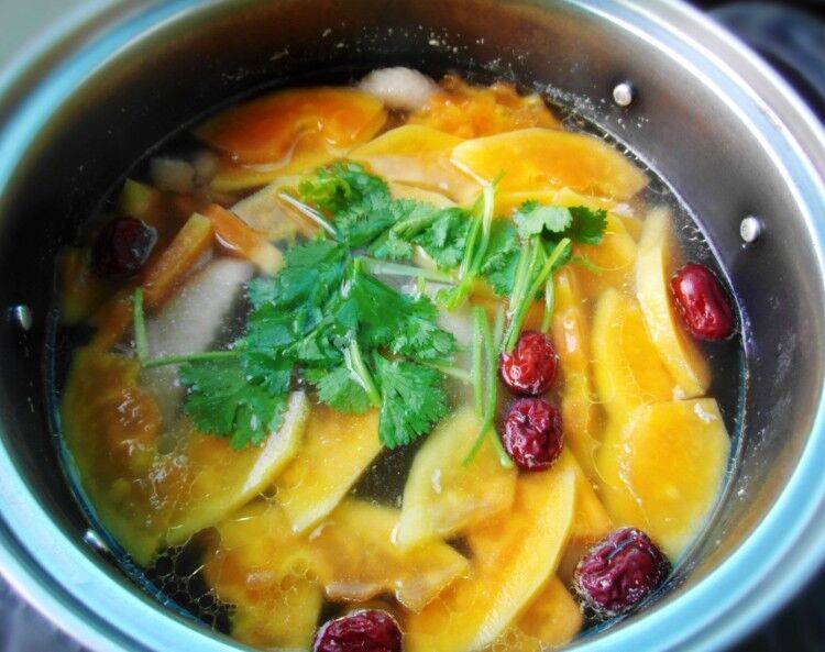 浸鸡的家常做法(浸鸡的做法)