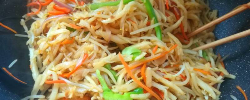 大白菜炒饼丝怎么炒好吃窍门(豆芽炒饼丝怎么炒才好吃窍门)