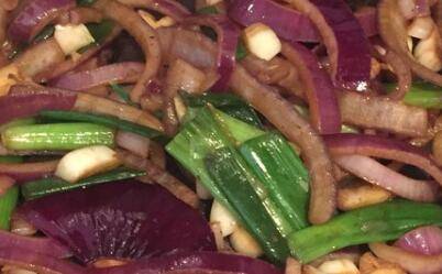 怎么炒洋葱比较好吃(怎么炒洋葱才好吃)