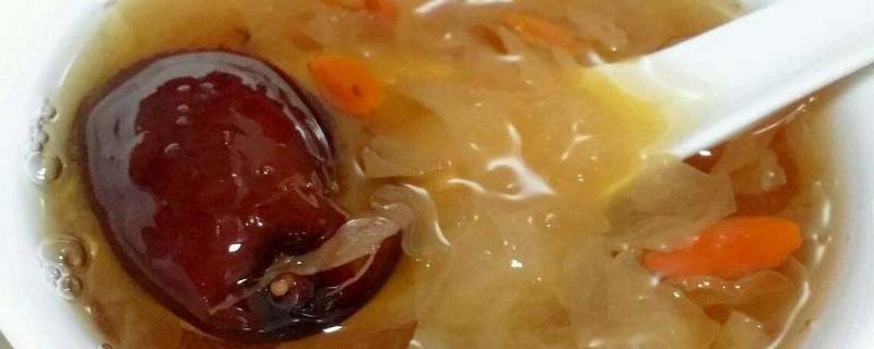 银耳红枣汤隔夜加热能喝吗(银耳红枣汤隔夜有毒吗)