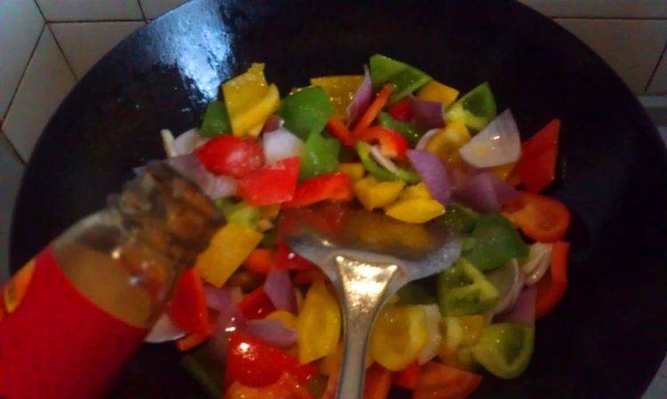 怎么炒风干牛肉的做法(风干牛肉和什么炒好吃)