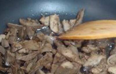 鸭肝怎么炒好吃又简单(鸭肝怎么炒又嫩又好吃)