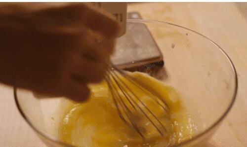 华夫饼面糊怎么调(华夫饼怎么调面糊酥脆)