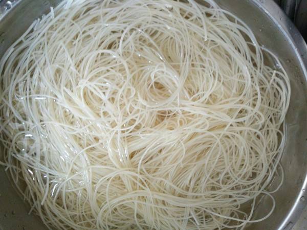 钢丝面怎么做好吃法大全(钢丝面怎么做好吃又简单)