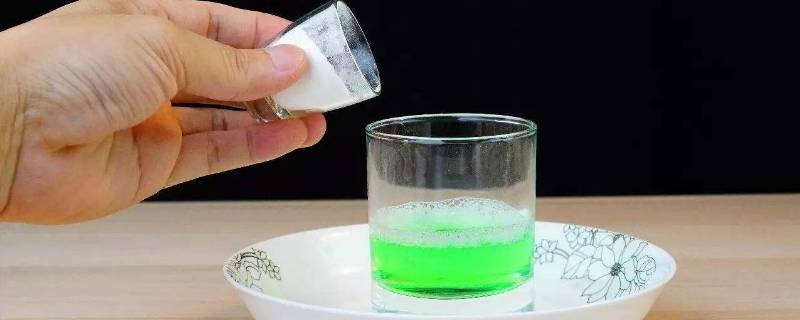 洗洁精在去除油污起什么作用(洗洁精去油污利用了什么作用)