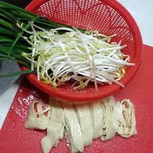 米线底汤的做法及配方大全(酸汤米线汤底怎么调)