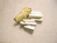 清炖鸡怎么做啊(清炖鸡怎么做好吃还香)