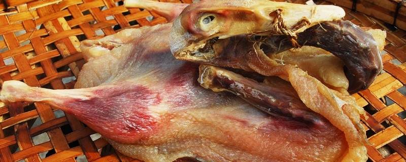 腌鸭一只多少盐(12斤鸭子做腊鸭要放多少盐)