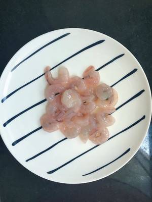 三鲜虾仁玉米怎么做才好吃(三鲜虾仁玉米怎么爆炒)