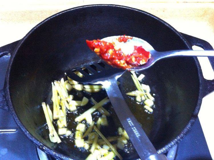 怎么炒鸡杂好吃(怎样炒鸡杂比较好)