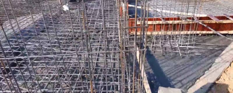 女儿墙高度最新规范是什么(女儿墙高度一般在图纸怎么看)