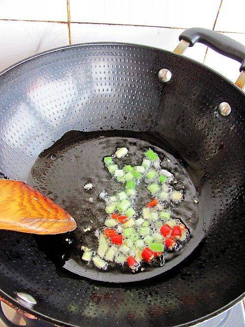 豆芽粉丝怎么炒好吃视频(豆芽粉丝怎么做的)