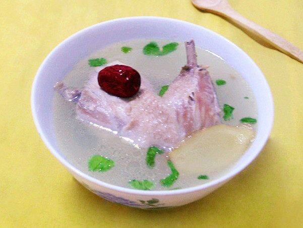 清炖鸡怎么做啊(清炖鸡怎么做好吃还香)