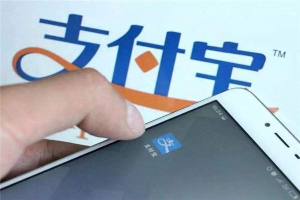 facebook怎么都是中国人(人民日报 facebook)