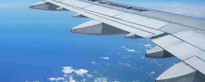 火车每小时飞行多少千米(飞机每小时飞行多少千米四年级)