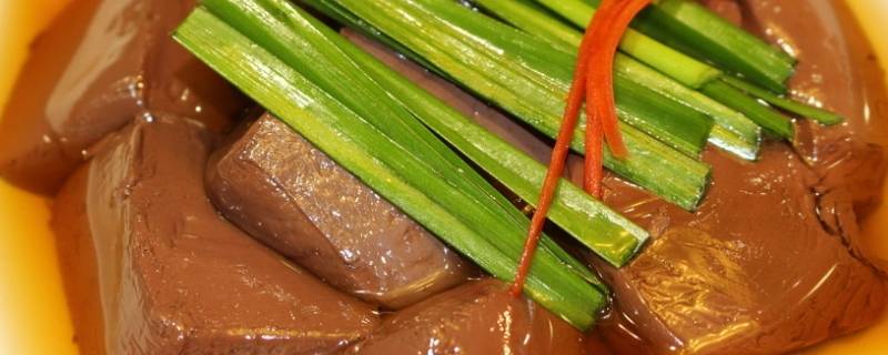 猪红怎么做下饭(厨师猪红做菜教程)