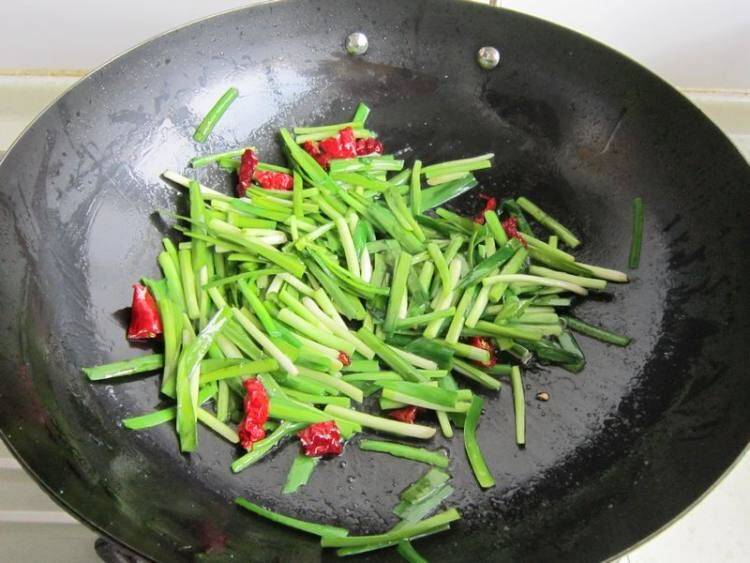 卤豆干怎样炒好吃(卤豆干怎么切来炒才漂亮)