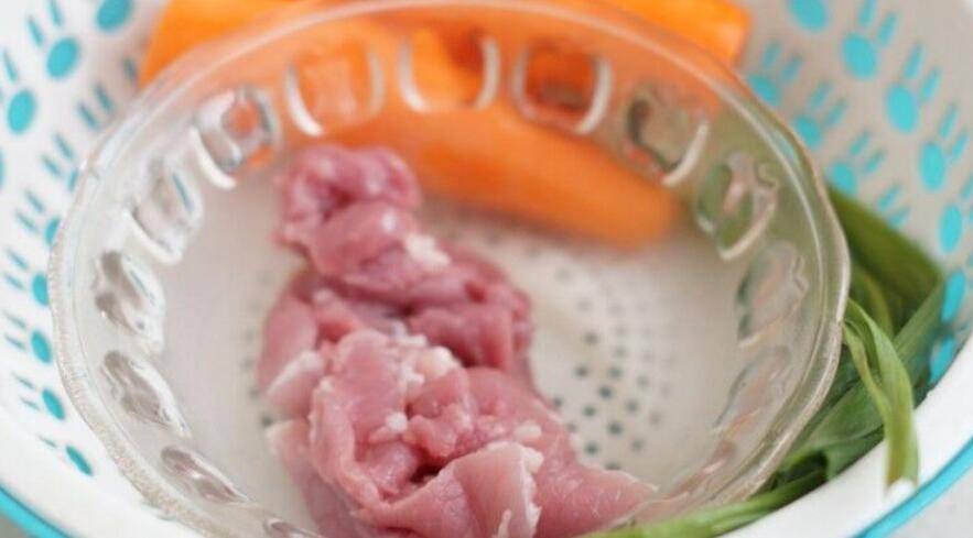 胡萝卜炒肉怎么做好吃又简单(胡萝卜炒肉怎么炒)