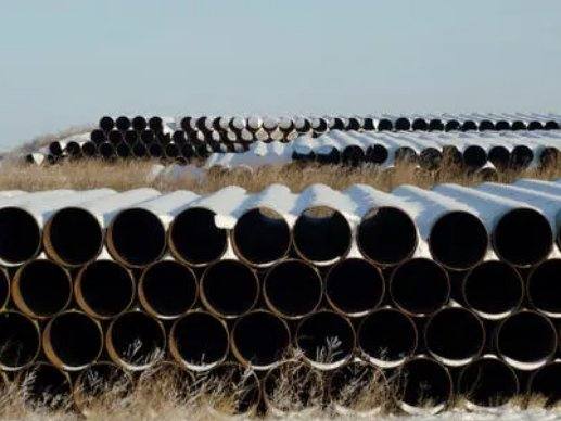 汽车供油管在哪里(汽车发动机回油管是在什么位置)