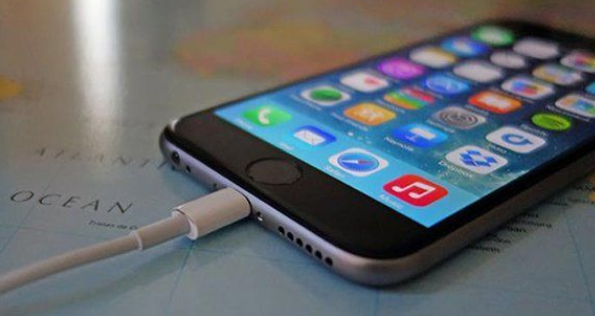 iphone12充不进去电怎么办(iphone12充不进去电怎么回事)