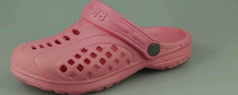 凉鞋肥脚瘦怎么办(凉鞋买肥了补救方法)