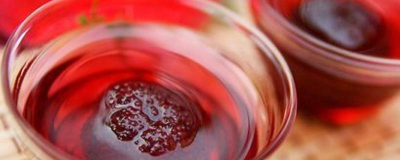 杨梅酒可以加冰块喝吗(杨梅酒可以冰起来喝吗)