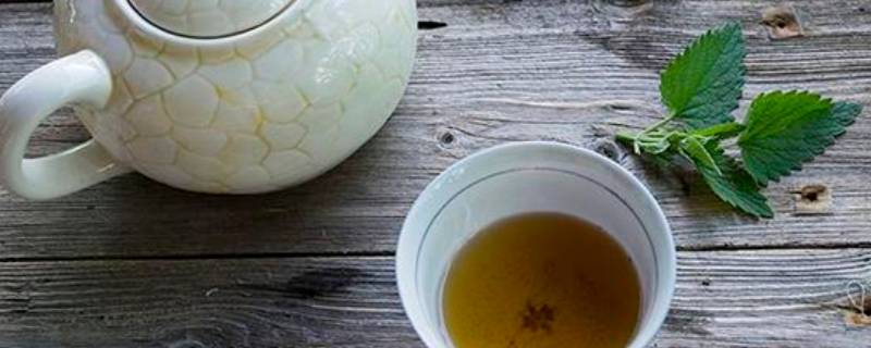 茶杯上的茶垢要清洗干净吗(茶杯上的茶垢能清洗吗)
