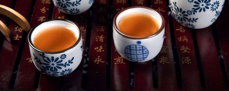 白酒和黄酒能一块儿喝(黄酒放久了有白色的漂浮物)