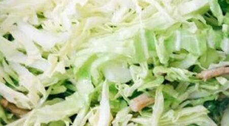大白菜炒饼丝怎么炒好吃窍门(豆芽炒饼丝怎么炒才好吃窍门)