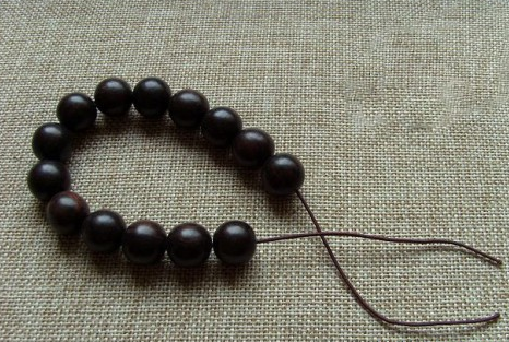 手串扣怎么打结的(手串扣怎么系金刚结)