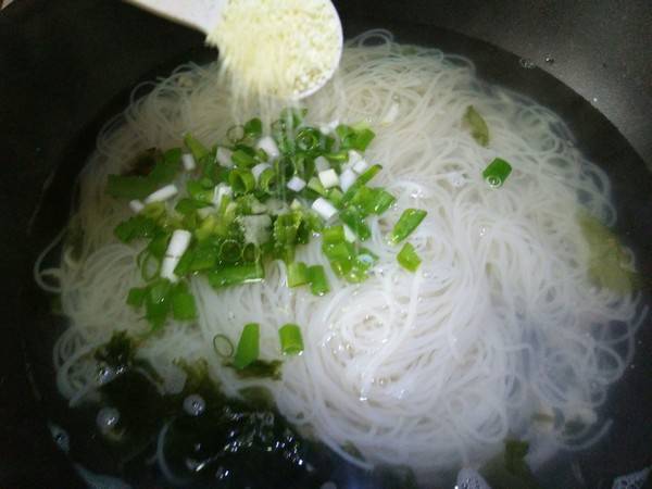 钢丝面怎么做好吃法大全(钢丝面怎么做好吃又简单)