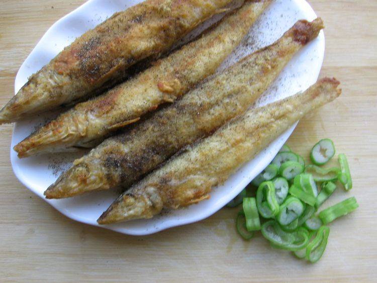 沙丁鱼怎么做好吃的视频(沙丁鱼怎么做好吃不油炸)