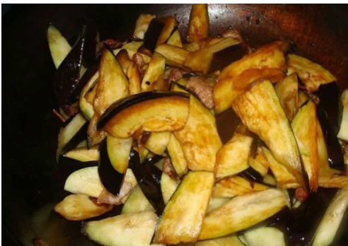 茄子炒肉怎样做好吃(茄子炒肉怎么做才能好吃)