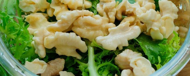 鲜核桃和干核桃哪种好(鲜核桃和干核桃有什么区别)