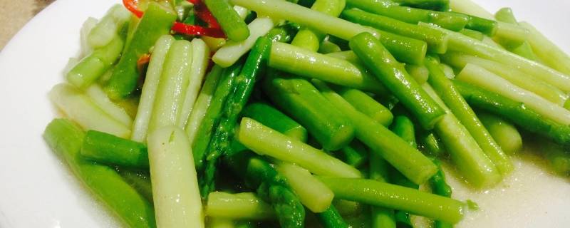 炒芦笋还用焯水吗(炒芦笋要焯水吗窍门)