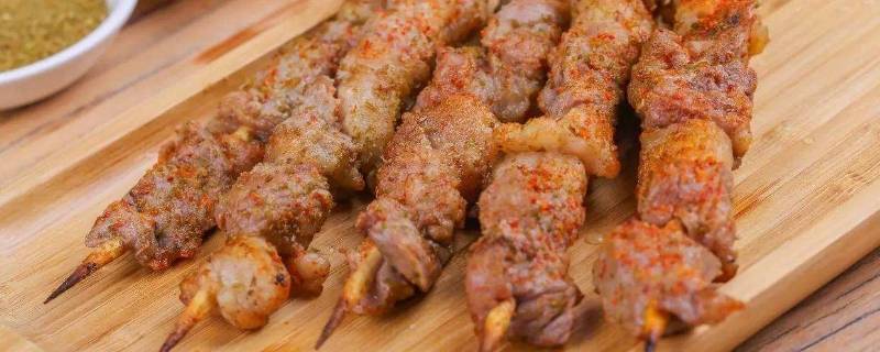 微波炉烤羊肉串230度烤几分钟(烤箱烤羊肉串烤箱温度和时间)
