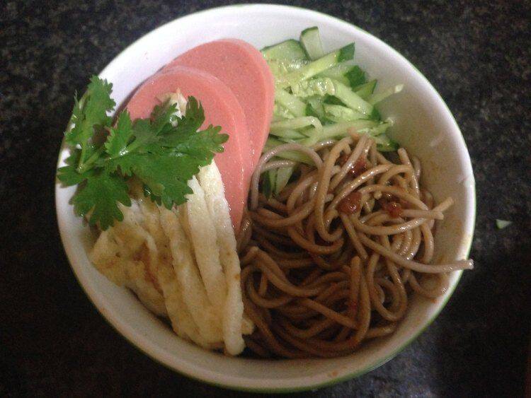 荞麦冷面做法简单(荞麦冷面怎么做出来的)