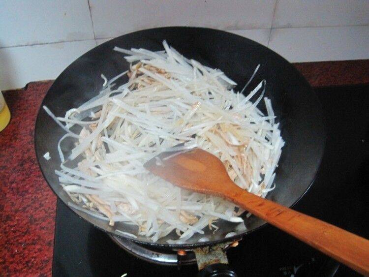 小银鱼怎么做好吃又简单家常(小银鱼怎么做好吃又简单家常的)