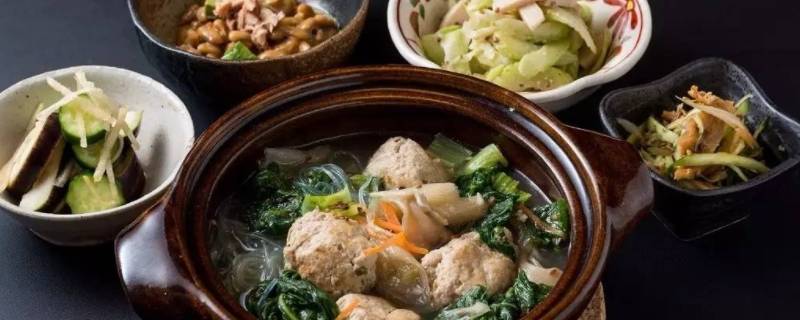 夏天剩菜可以放冰箱几天(夏天剩菜不放冰箱能放多久)