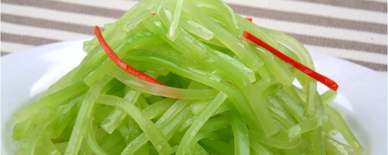 凉拌爽口莴笋丝的做法(做凉拌莴笋丝的做法)