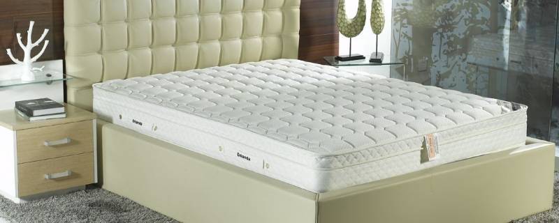 床垫被水泡怎么快速干(床垫湿了怎么快速干)