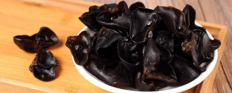 木耳煮熟的可以放多久(木耳泡发后煮熟可以放多久)