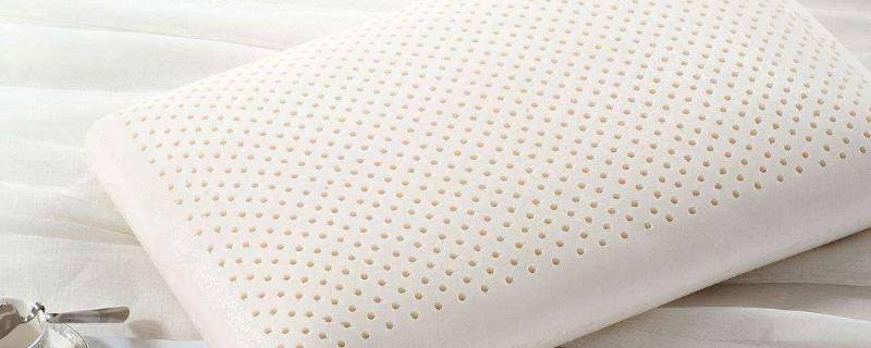 乳胶枕有刺鼻的乳胶味正常吗(乳胶枕晒后有刺鼻的乳胶味正常吗)