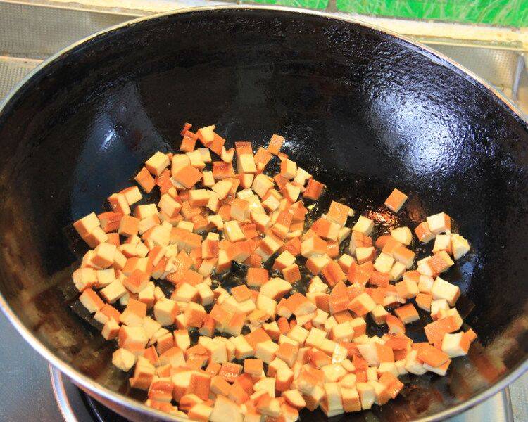 豆干炒韭菜怎么做窍门(豆干炒韭菜怎么炒最好吃)