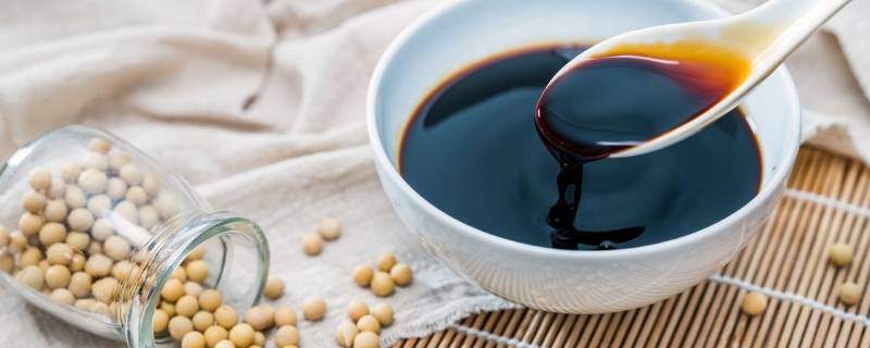 生抽和酱油的区别(炒菜用生抽还是酱油)