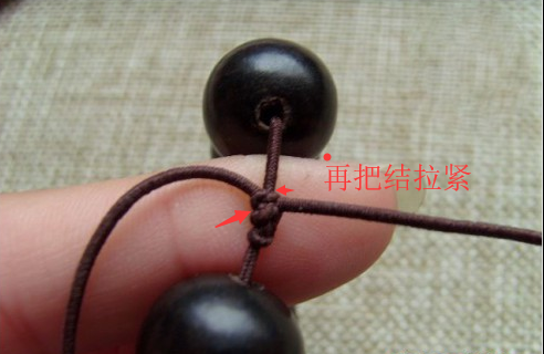 手串扣怎么打结的(手串扣怎么系金刚结)